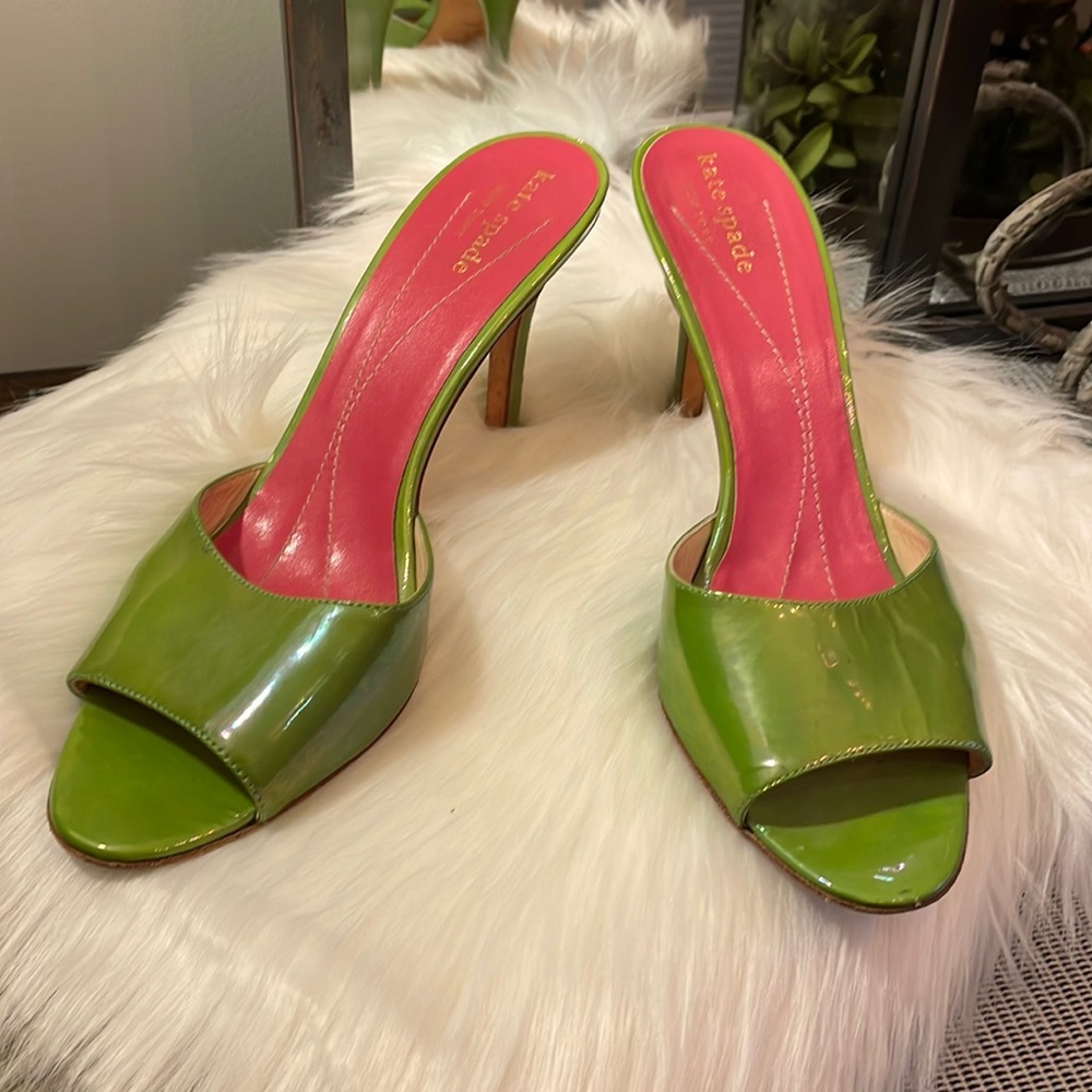 KATE SPADE Kelly Green and Pink Sandals Size  7 1/2